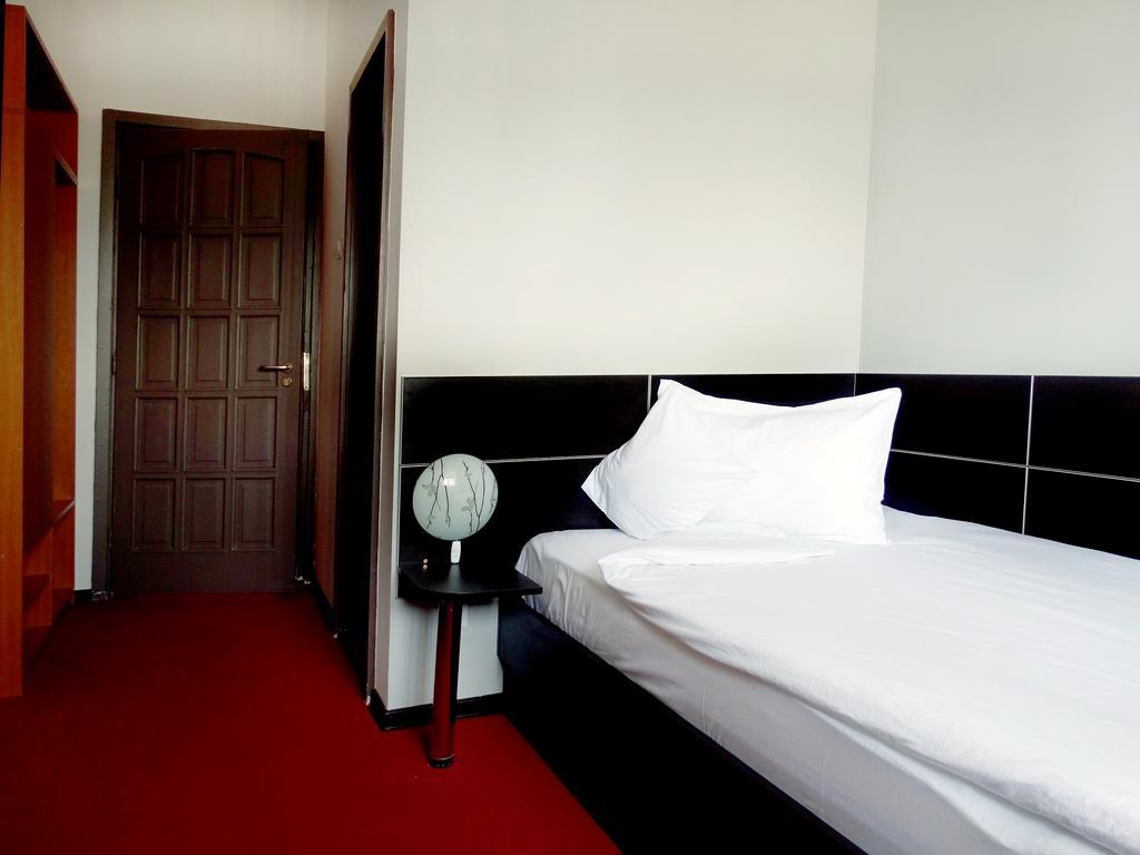 Prince Hotel מלון מיירקורה-צ'וק